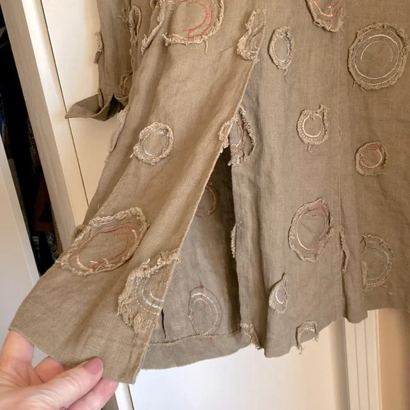 Sassy Linen Distressed Duster, Medium, Boutique Brand, Taupe - Picture 3 of 6